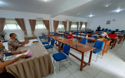 PENERIMAAN LAPORAN HASIL BELAJAR SMAN 3 SIDOARJO DILAKUKAN SECARA LURING DENGAN MENERAPKAN PROTOKOL KESEHATAN