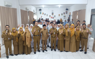 Seminar Hasil Kegiatan Tengah Semester ( KTS) Studi Industri Kelas XI di Omah Oblong Yogyakarta