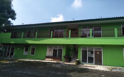 Menjelang Ajaran Baru Tahun 2021/2022, SMAN 3 Sidoarjo Lakukan Revitalisasi Ruang Ekstrakulikuler dan Lapangan Parkir