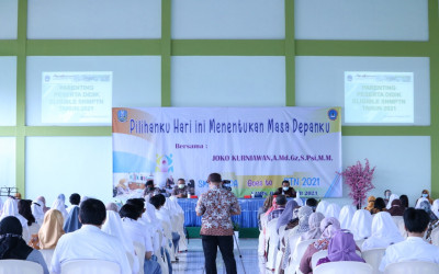 PARENTING SISWA ELIGIBLE SNMPTN 2021 “PILIHANKU HARI INI MENENTUKAN MASA DEPANKU”